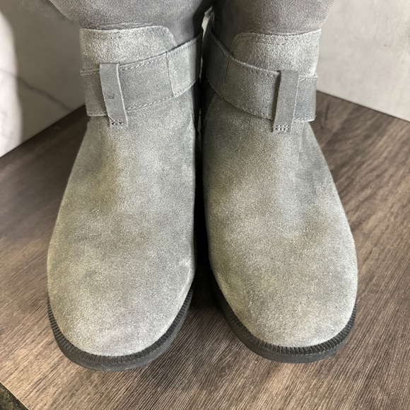 Ugg Boots Bodie Grey Size 9 - Picture 4 of 6